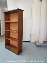 MaxSold Auction: Bookshelf - Oak Bay (British Columbia, Canada) SELLER MANAGED Moving Online Auction - Kinross Avenue
