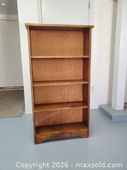 MaxSold Auction: Bookshelf - Oak Bay (British Columbia, Canada) SELLER MANAGED Moving Online Auction - Kinross Avenue