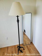 MaxSold Auction: Household items - Oak Bay (British Columbia, Canada) SELLER MANAGED Moving Online Auction - Kinross Avenue