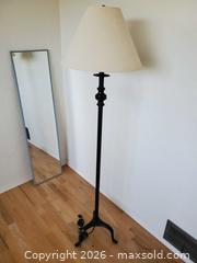 MaxSold Auction: Household items - Oak Bay (British Columbia, Canada) SELLER MANAGED Moving Online Auction - Kinross Avenue