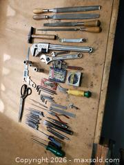 MaxSold Auction: Small hand tools - Oak Bay (British Columbia, Canada) SELLER MANAGED Moving Online Auction - Kinross Avenue