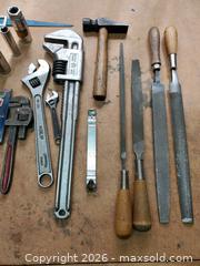 MaxSold Auction: Small hand tools - Oak Bay (British Columbia, Canada) SELLER MANAGED Moving Online Auction - Kinross Avenue