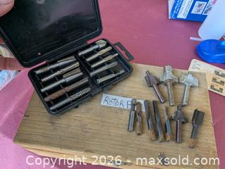 MaxSold Auction: Paint and router bits - Campbell (California, USA) SELLER MANAGED Estate Sale Online Auction - Union Avenue