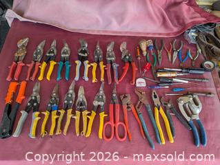 MaxSold Auction: Tin snip collection - Campbell (California, USA) SELLER MANAGED Estate Sale Online Auction - Union Avenue