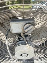 MaxSold Auction: 24-inch Metal Industrial/Floor Fan, Unbranded - Polk City (Florida, USA) SELLER MANAGED Downsizing Online Auction - Conley Drive