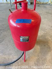 MaxSold Auction: Central Pneumatic Red Abrasive Blast Pot - Polk City (Florida, USA) SELLER MANAGED Downsizing Online Auction - Conley Drive