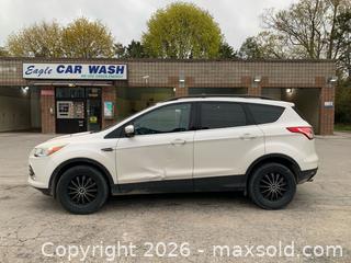 MaxSold Auction: 2013 Ford Escape SEL AWD, VIN:1FMCU9H99DUB66424 - read description in full - Newmarket (Ontario, Canada) SELLER MANAGED Downsizing Online Auction - Cawthra Boulevard