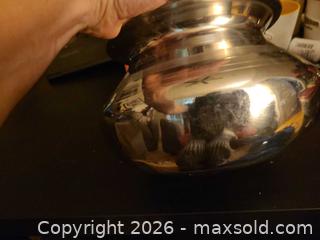 MaxSold Auction: 80% silver bowl / pot - Brampton (Ontario, Canada) SELLER MANAGED Reseller Online Auction - Elizabeth Street North (CONDO)