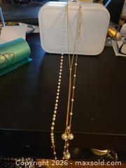 MaxSold Auction: Costume jewelry  - Brampton (Ontario, Canada) SELLER MANAGED Reseller Online Auction - Elizabeth Street North (CONDO)