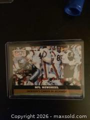 MaxSold Auction: Hockey cards - Brampton (Ontario, Canada) SELLER MANAGED Reseller Online Auction - Elizabeth Street North (CONDO)