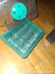 MaxSold Auction: Hydroponic starter kit - Brampton (Ontario, Canada) SELLER MANAGED Reseller Online Auction - Elizabeth Street North (CONDO)