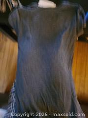 MaxSold Auction: James Deen tshirt - Brampton (Ontario, Canada) SELLER MANAGED Reseller Online Auction - Elizabeth Street North (CONDO)