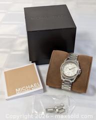 MaxSold Auction: MICHAEL KORS WOMEN'S WRIST WATCH - Kingston (Ontario, Canada) SELLER MANAGED Downsizing Online Auction - Rosemund Crescent