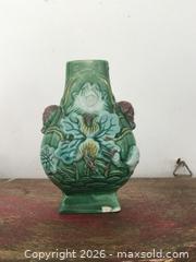 MaxSold Auction: Miniature Antique Chinese Vase - Saanich (British Columbia, Canada) SELLER MANAGED Reseller Online Auction - Old West Saanich Road