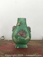 MaxSold Auction: Miniature Antique Chinese Vase - Saanich (British Columbia, Canada) SELLER MANAGED Reseller Online Auction - Old West Saanich Road