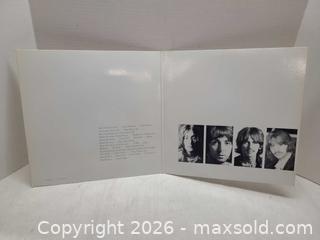 MaxSold Auction: The Beatles 12" LP Greatest Hits Compilation / Studio Album and the White Album - Toronto (Ontario, Canada) PARTNER MANAGED Reseller Online Auction - Queen Street West
