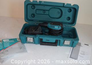 MaxSold Auction: Makita Finishing Sander - Langford (British Columbia, Canada) PARTNER MANAGED Downsizing Online Auction - Glen Lake Road