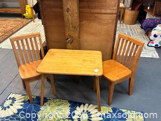 MaxSold Auction: Child Table & Chairs Set - Webster (New York, USA) PARTNER MANAGED Estate Sale Online Auction - North Avenue