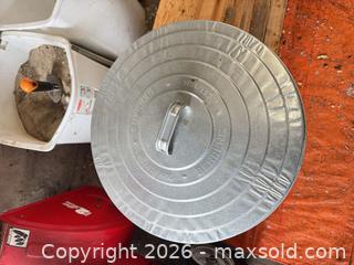 MaxSold Auction: Bird Seed and Metal Utility Can  - Oshawa (Ontario, Canada) PARTNER MANAGED Downsizing Online Auction - Somerville Street