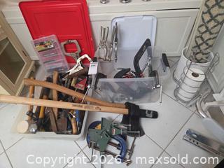 MaxSold Auction: Clamps and More - Oshawa (Ontario, Canada) PARTNER MANAGED Downsizing Online Auction - Somerville Street