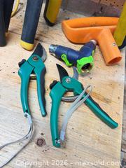 MaxSold Auction: Gardening Tools  - Oshawa (Ontario, Canada) PARTNER MANAGED Downsizing Online Auction - Somerville Street