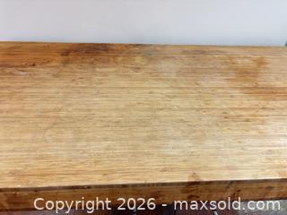 MaxSold Auction: Kitchen Block  - Oshawa (Ontario, Canada) PARTNER MANAGED Downsizing Online Auction - Somerville Street