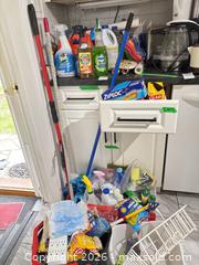 MaxSold Auction: Step Stool and Cleaning Supplies - Oshawa (Ontario, Canada) PARTNER MANAGED Downsizing Online Auction - Somerville Street