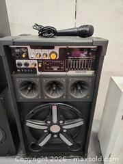 MaxSold Auction: Krass Digital Karaoke Mp3 Radio with Mic - Pelham (Ontario, Canada) SELLER MANAGED Reseller Online Auction - Foss Road