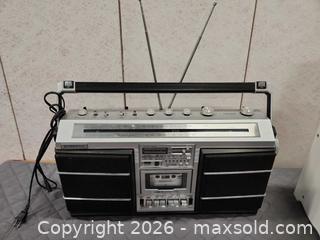 MaxSold Auction: Vintage Pioneer Boombox Model SK95 - Pelham (Ontario, Canada) SELLER MANAGED Reseller Online Auction - Foss Road