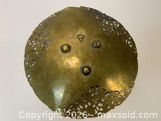 MaxSold Auction: Art Nouveau Brass Decorative Wall Plate with Floral Filigree - New Westminster (British Columbia, Canada) SELLER MANAGED Reseller Online Auction - Canfor Avenue