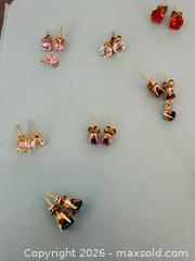 MaxSold Auction: 14k Yellow Gold Mixed Jewelry Lot — Stud Earrings & Single Pendant - Langford (British Columbia, Canada) PARTNER MANAGED Estate Sale Online Auction - Leigh Road