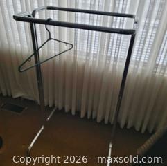 MaxSold Auction: (103) chrome double bar clothing rack - Strathroy-Caradoc (Ontario, Canada) SELLER MANAGED Downsizing Online Auction - Strathroyal Avenue