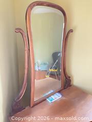MaxSold Auction: Antique Solid Wood Vanity/Dressing Table with Tilt Mirror - Lower Merion Township (Pennsylvania, USA) SELLER MANAGED Downsizing Online Auction - James Road