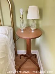 MaxSold Auction: Pedestal Side Table with Pair of Glass-Base Lamps - Lower Merion Township (Pennsylvania, USA) SELLER MANAGED Downsizing Online Auction - James Road