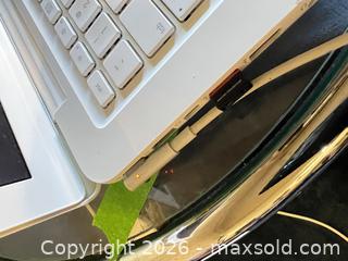 MaxSold Auction: Apple MacBook 13-inch (White Polycarbonate, Pre-Unibody) - Henderson (Nevada, USA) PARTNER MANAGED Estate Sale Online Auction - West Warm Springs Road