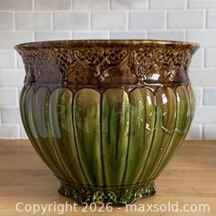 MaxSold Auction: Large Antique Green Brown Ochre Glazed Majolica Ribbed Jardiniere Planter, Roseville Pottery 1920s - Toronto (Ontario, Canada) SELLER MANAGED Reseller Online Auction - Ellsworth Avenue