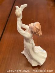 MaxSold Auction: Royal Doulton Thinking of You (HN 3124) Figurine - Toronto (Ontario, Canada) SELLER MANAGED Estate Sale Online Auction - Queens Drive