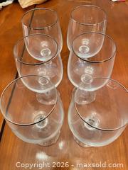MaxSold Auction: Set of 6 Clear Stemmed Water Glasses with Silver Trim - Toronto (Ontario, Canada) SELLER MANAGED Estate Sale Online Auction - Queens Drive