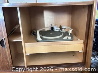MaxSold Auction: Mid-Century Console Stereo Cabinet with Turntable & Speakers - Aurora (Colorado, USA) PARTNER MANAGED Estate Sale Online Auction - South Danube Circle