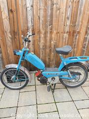 MaxSold Auction: Batavus 2-Stroke Blue Moped with Saddlebags - Toronto (Ontario, Canada) SELLER MANAGED Downsizing Online Auction - Rutherford Avenue