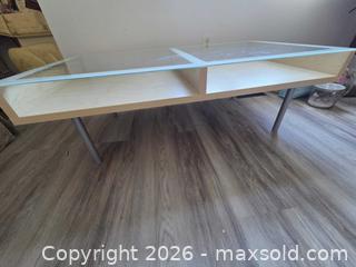 MaxSold Auction: Table - Whitby (Ontario, Canada) SELLER MANAGED Downsizing Online Auction - Croxall Boulevard.