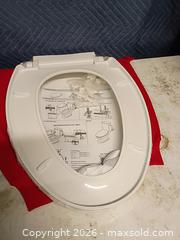 MaxSold Auction: Toilet seat - Le Roy (New York, USA) SELLER MANAGED Downsizing Online Auction - East Main Road