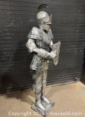 MaxSold Auction: Full size suit of armor statue - Hatboro (Pennsylvania, USA) PARTNER MANAGED Estate Sale Online Auction - Jacksonville
