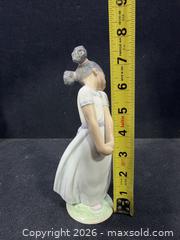 MaxSold Auction: Lladro "Pretty Bird" porcelain figurine - Hatboro (Pennsylvania, USA) PARTNER MANAGED Estate Sale Online Auction - Jacksonville