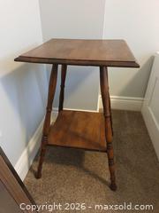 MaxSold Auction: Accent Table A - London (Ontario, Canada) SELLER MANAGED Estate Sale Online Auction - Shore Road