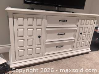 MaxSold Auction: Console Cabinet D - London (Ontario, Canada) SELLER MANAGED Estate Sale Online Auction - Shore Road