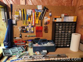 MaxSold Auction: Hardware, Saw Blades, Drill Bits. B - London (Ontario, Canada) SELLER MANAGED Estate Sale Online Auction - Shore Road