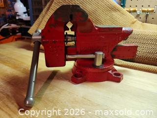 MaxSold Auction: Vise and Anvil. B - London (Ontario, Canada) SELLER MANAGED Estate Sale Online Auction - Shore Road