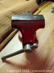 MaxSold Auction: Vise and Anvil. B - London (Ontario, Canada) SELLER MANAGED Estate Sale Online Auction - Shore Road