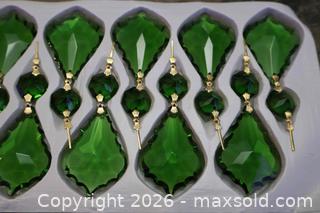 MaxSold Auction: 16 New Drop Crystals Emerald Green Unique. - Toronto (Ontario, Canada) SELLER MANAGED Downsizing Online Auction - Chesswood Drive (STORAGE)